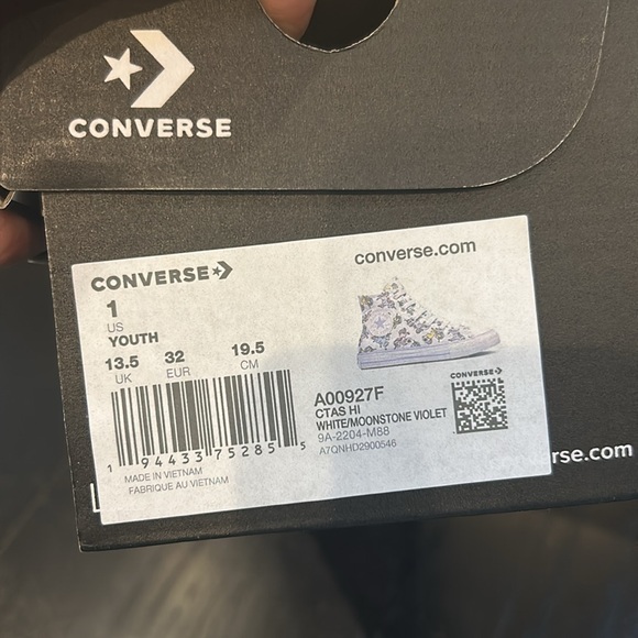 *NEW* Girls Converse Chuck Taylor, unicorn collection high tops - size 1 - Picture 11 of 11